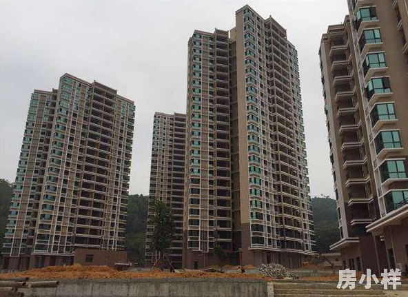 小產權房沒有房產證，那么購買小產權房合法嗎？