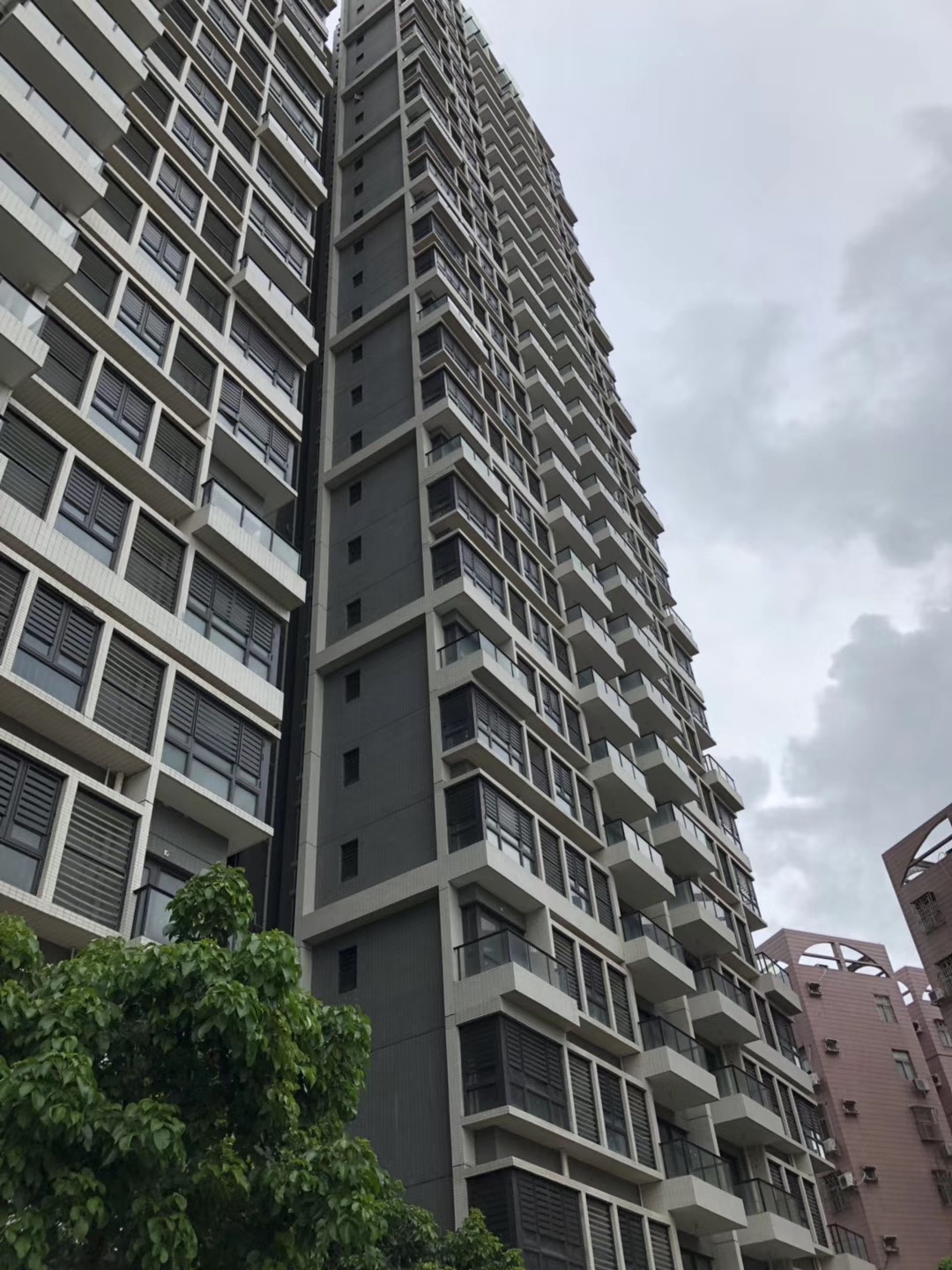 光明高鐵站旁的小產權房多少錢一平？