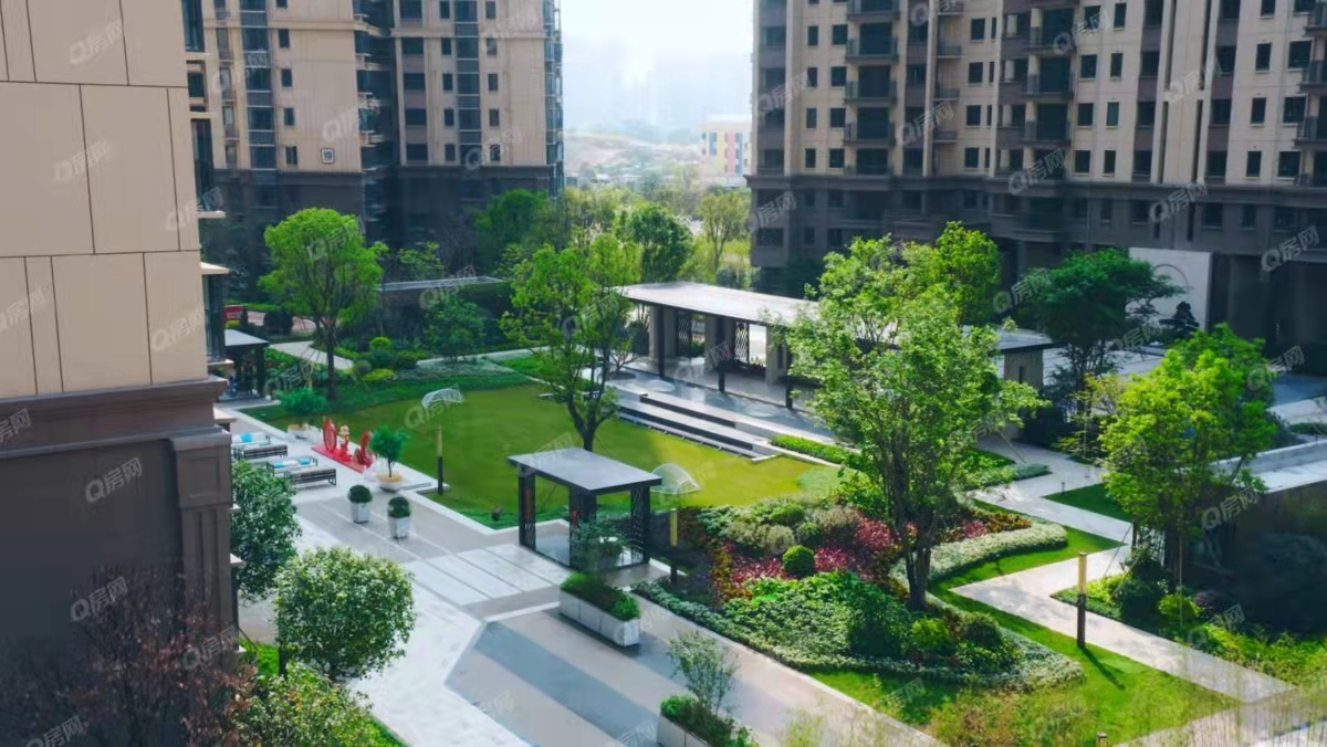 新華聯(lián)廣場(chǎng)均價(jià)-12000元/平