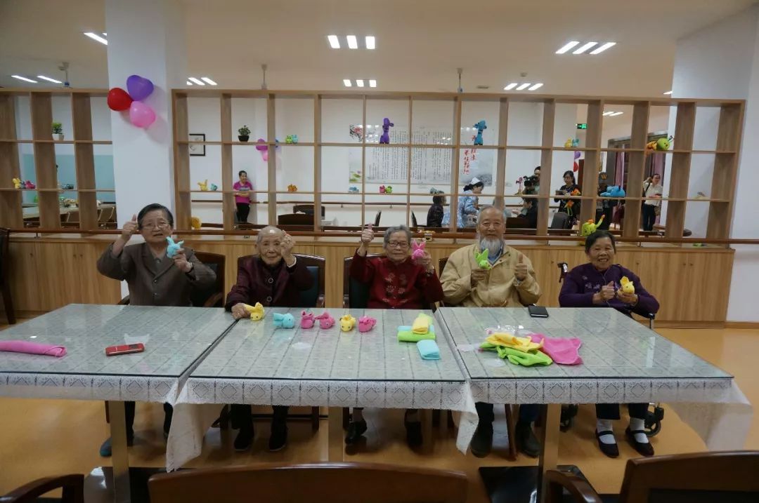 大型商業設施以及公建配套設施