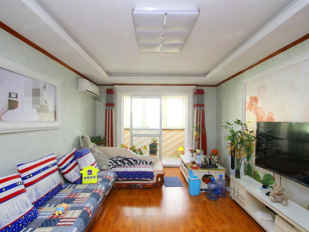 房子本是三室兩廳兩陽臺兩衛生間