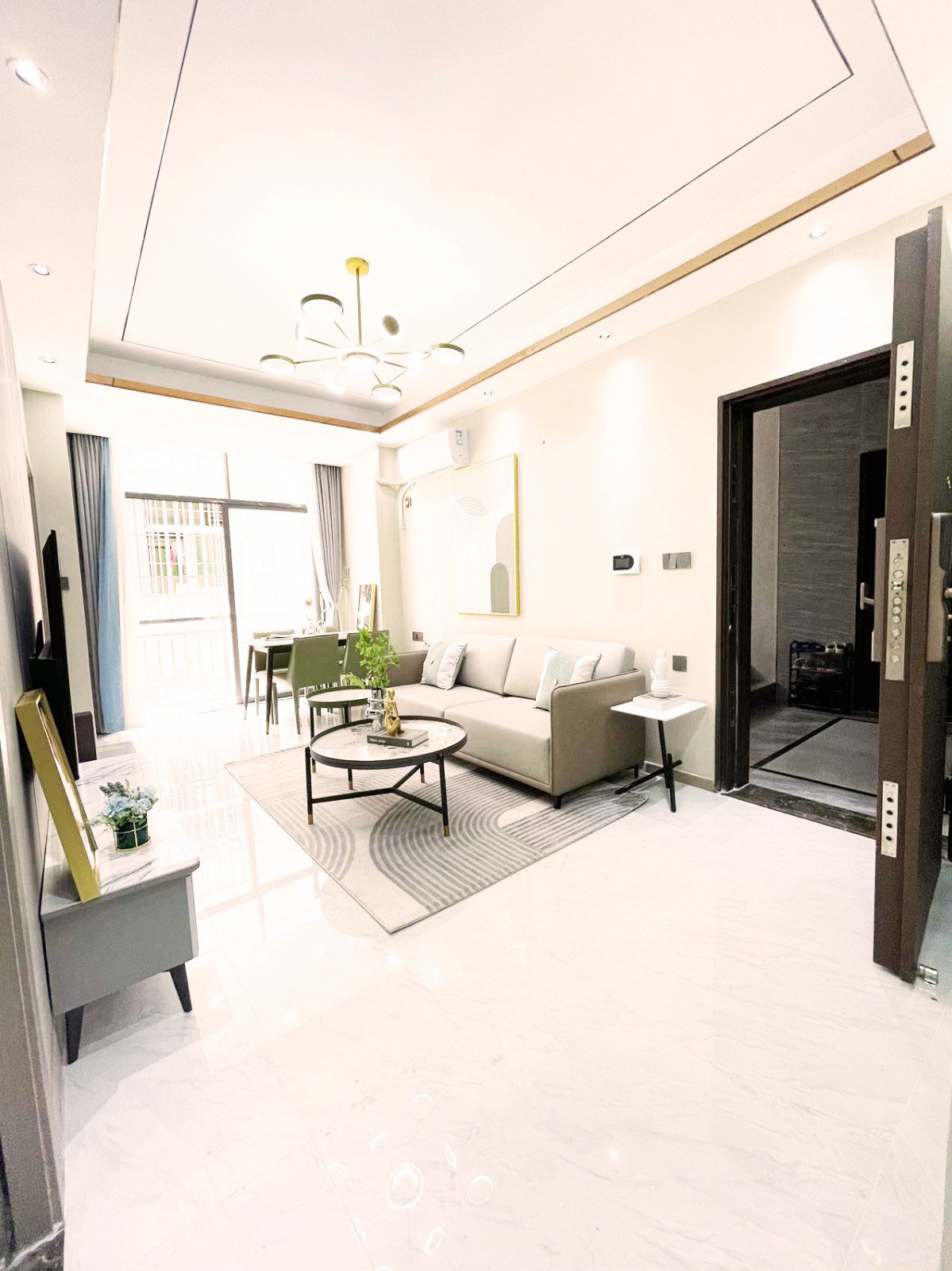 深圳龍華小產(chǎn)權(quán)房|觀馨雅苑29.8萬/套   茜坑地鐵口